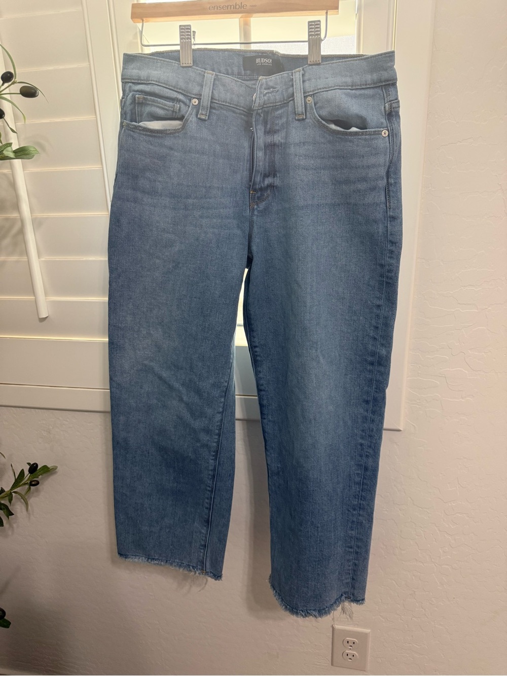 Hudson Jeans Light Blue Cropped Straight-Leg Jeans